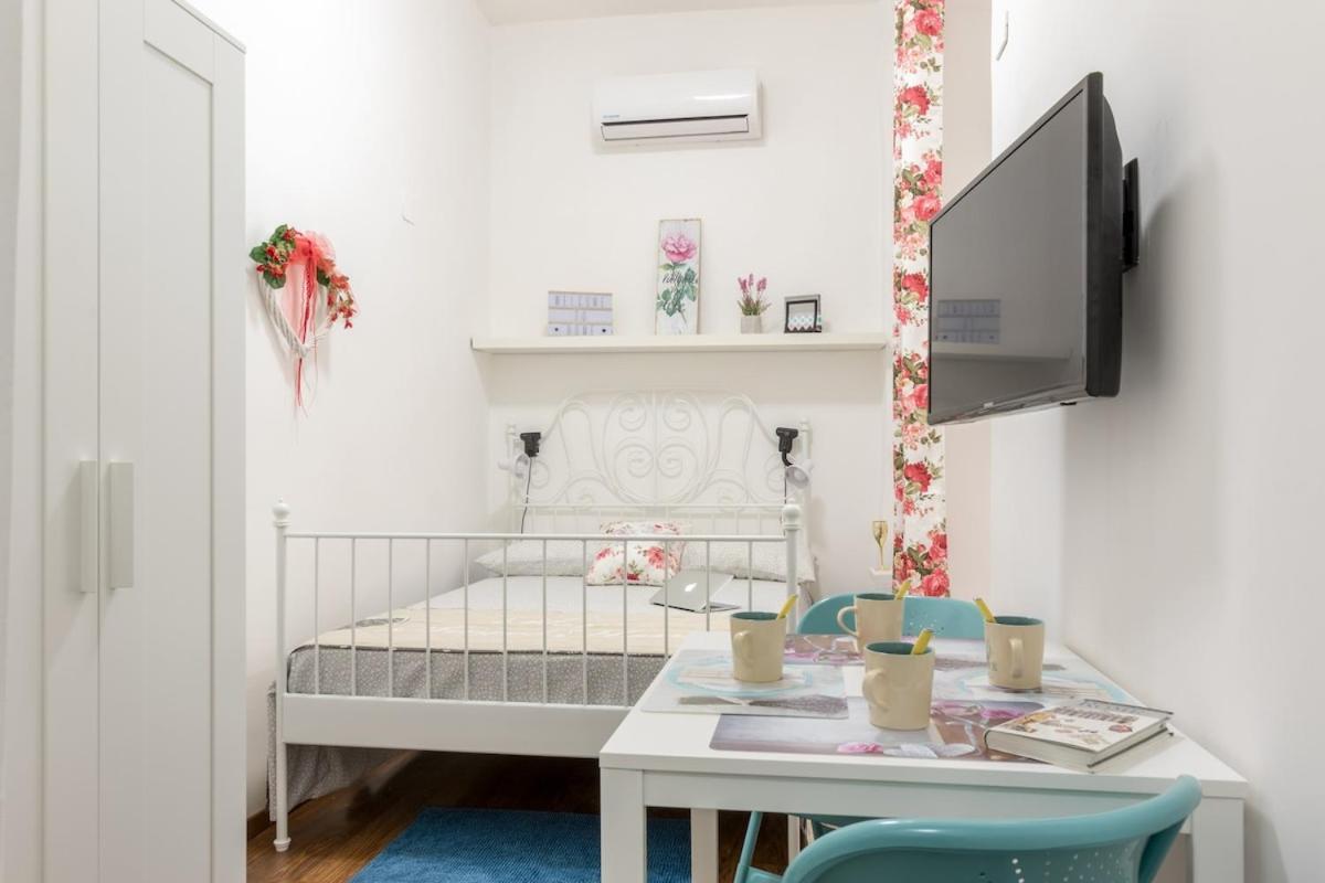 Metrob Apartment Rom